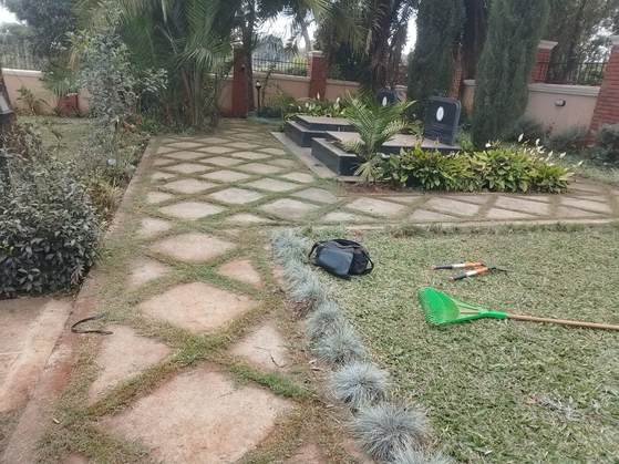 Weeding & Maintenance — Kellyscappers Central